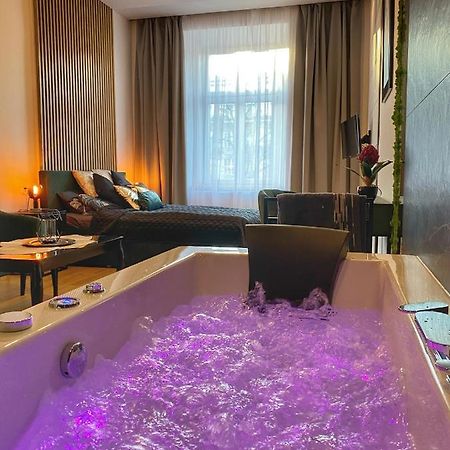 Apartament Czarny Z Jacuzzi Krakow Luaran gambar