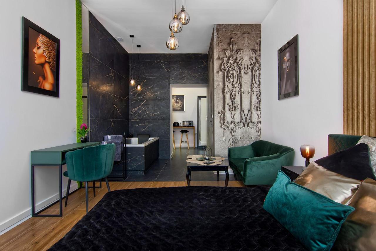 Apartament Czarny Z Jacuzzi Krakow Luaran gambar